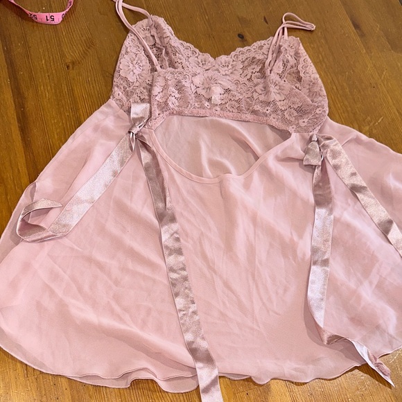 Victoria's Secret Blush Lace Chemise baby doll - Picture 6 of 9